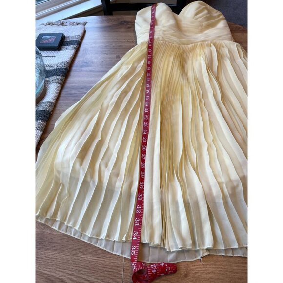 Light Yellow Strapless Corset Dress | Size 2 - Picture 6 of 9
